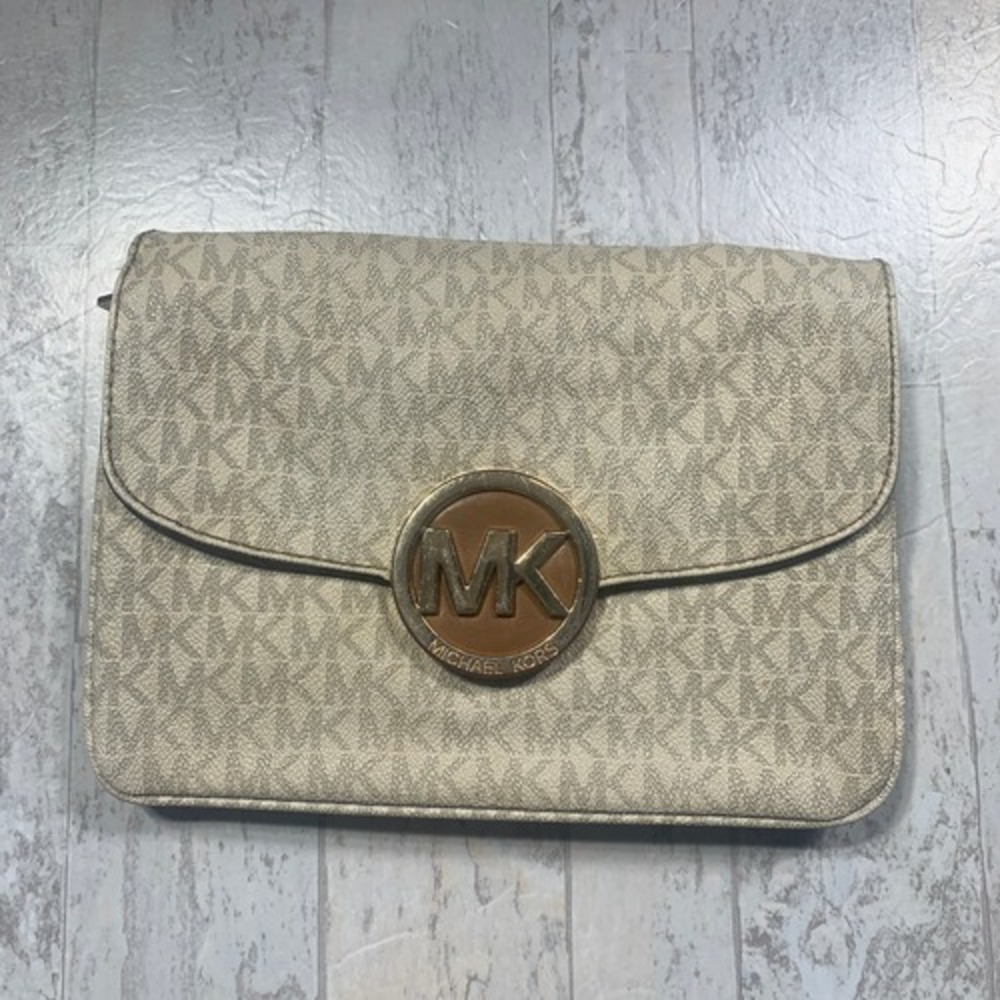 Michael Kors Womens Clutch Bag Ivory Signature Flap Gusset Crossbody Stained